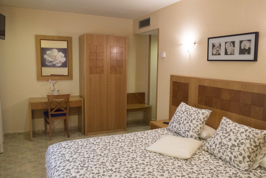Hostal Azul El Molar Bagian luar foto