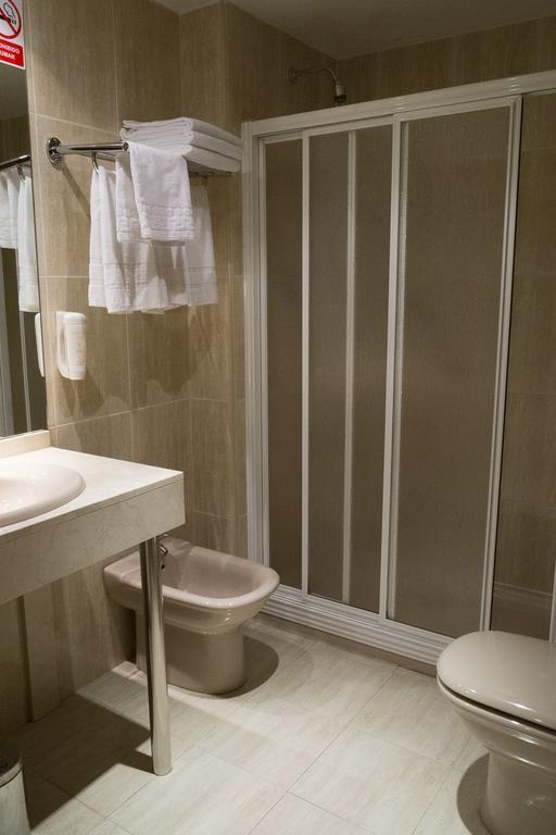Hostal Azul El Molar Bagian luar foto