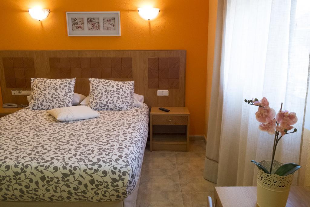 Hostal Azul El Molar Bagian luar foto