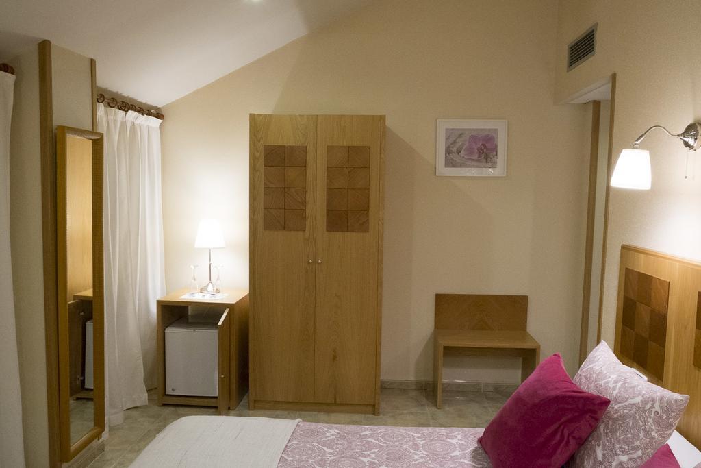 Hostal Azul El Molar Bagian luar foto